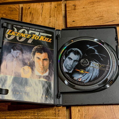 James Bond 007 Licence to Kill Ultimate Edition 2-Disc DVD like new