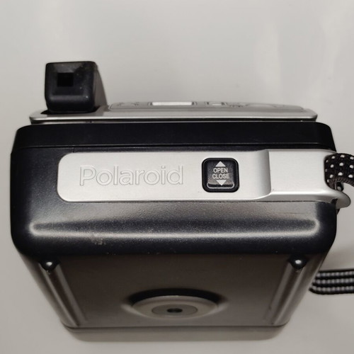Polaroid One 600 Instant Film Camera used, no testing possible