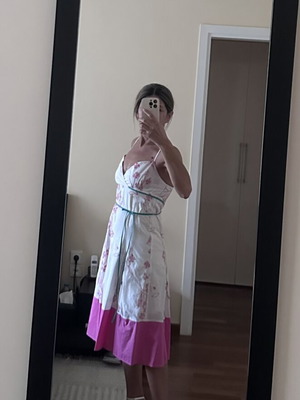 BCBG Maxazria Y2K dress like new, Summer Roberts The O.C. style