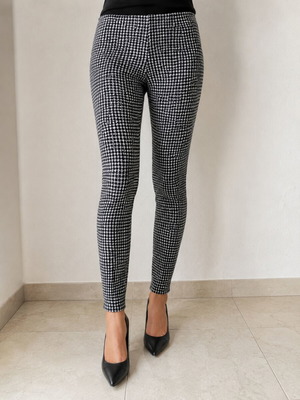 Zara Skinny Pants XS Black and Beige Houndstooth Like New