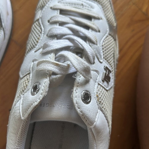 Tommy Hilfiger sneakers like new, size 40, white and silver