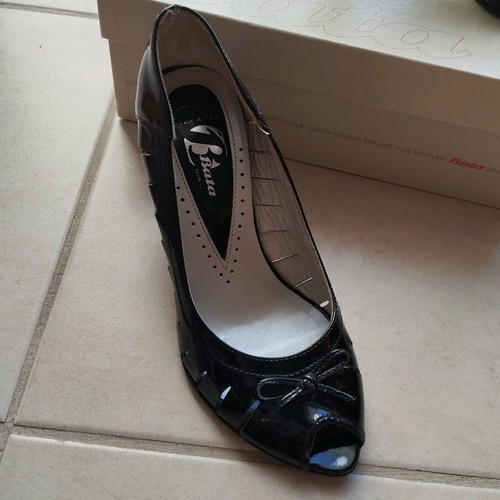 BATA black pumps like new, size 36