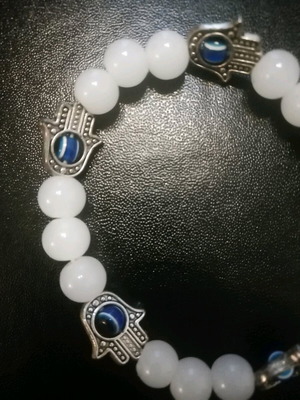 Bracelet with hands like new, white