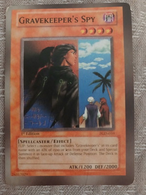 Gravekeeper's Spy Yu-Gi-Oh! card