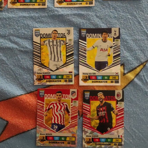 Fifa365 Dominator, Titan, Magician collection like new, 40 cards