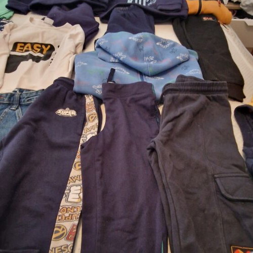 Boys' clothing pack like new, size 4 to 6, multicolor