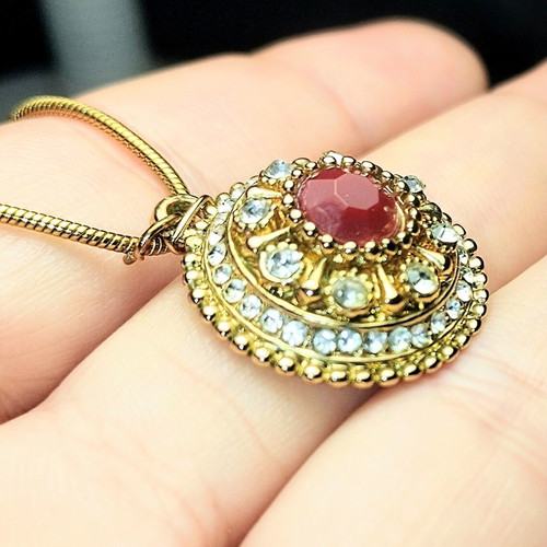 Isidora necklace new, gold plated with red stone