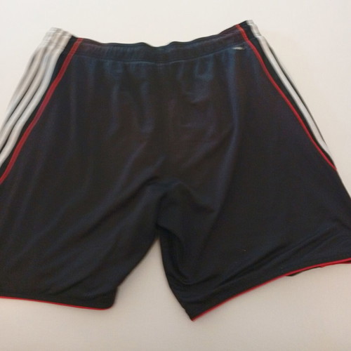 Authentic Chicago Bulls basketball shorts, size XXL