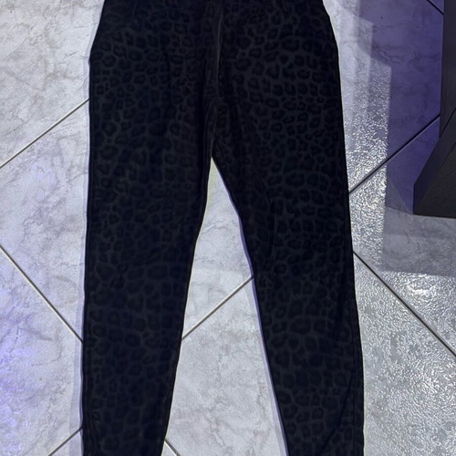 Pants used in various designs, sizes 38-42, black and blue