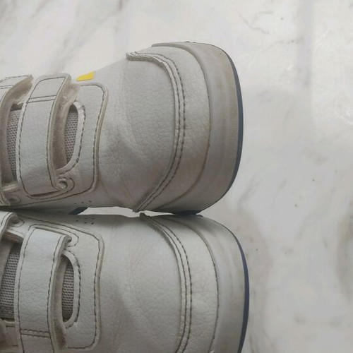 Adidas Tensaur kids sneakers white with scratches used, size 30