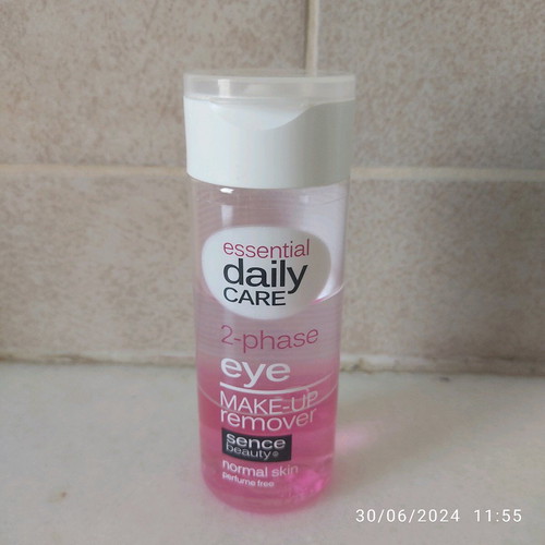 2 phase eye make up remover essential 150ml used