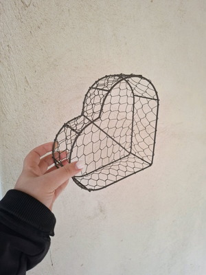Decorative cosmetic storage basket used, wire