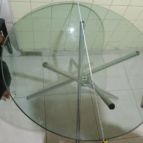 Glass dining table used, round 90cm diameter