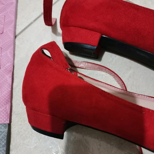 Low heel pumps size 40 like new