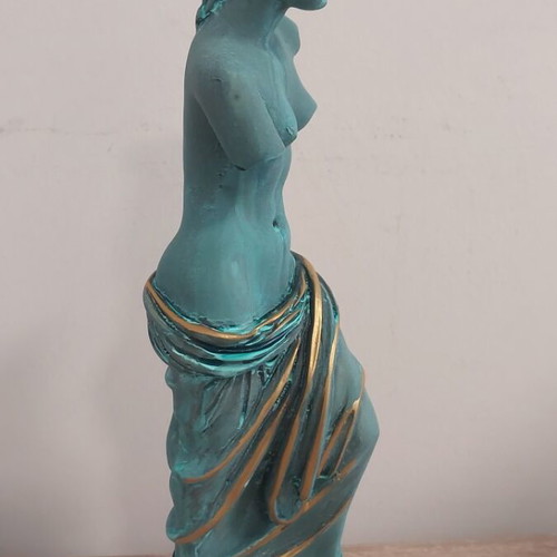 Gypsum statue of Aphrodite new condition