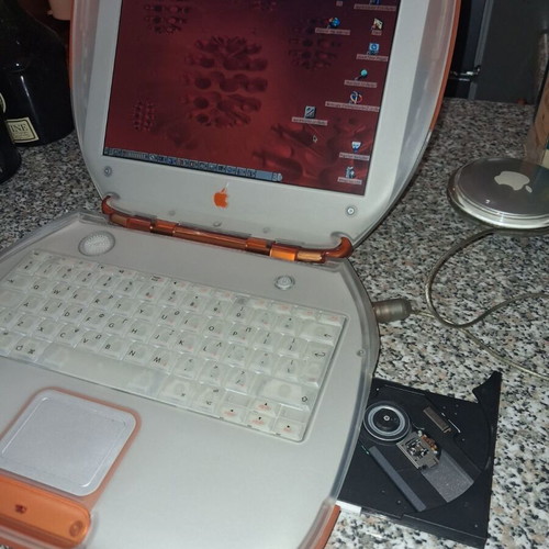 Apple iBook M2453 laptop used with original charger