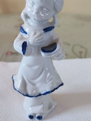 Porcellane Patrizia Limoges vintage porcelain figurine, Italy