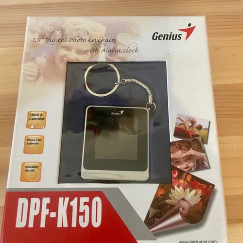 Digital photo keychain new with photos and CD