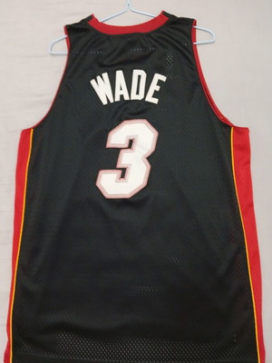 Miami Heat Dwayne Wade Jersey like new, XL