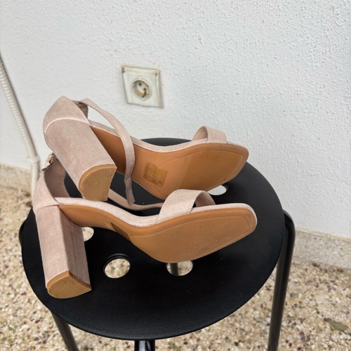 Plato beige suede women's sandals with 10cm block heel like new, size 39