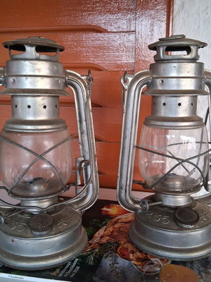 Oil lamps used, set of 2, with wick