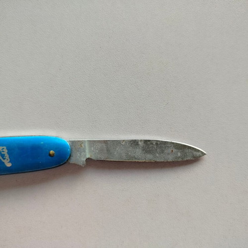 Small blue pocket knife used
