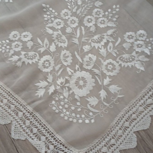 Handmade Soufli Silk Table Linen Set new, champagne color