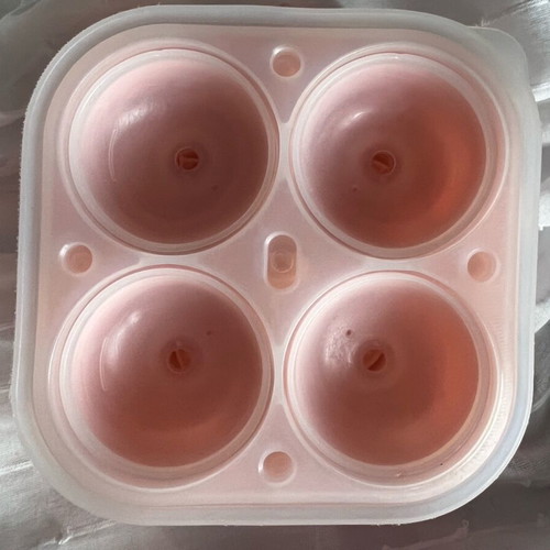 Silicone ice cube molds with lid, set of 2, new
