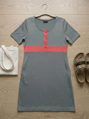 Dina khaki dress XL with short sleeves and decorative buttons like new