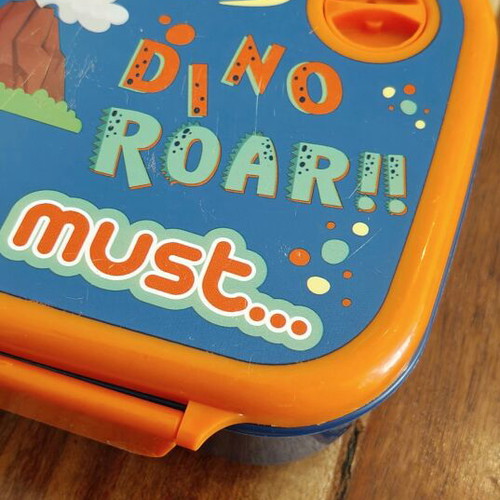 Dino plastic food container 800ml