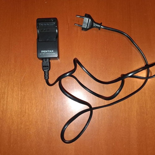 Pentax Battery Charger D-BC8 like new, genuine with power cable