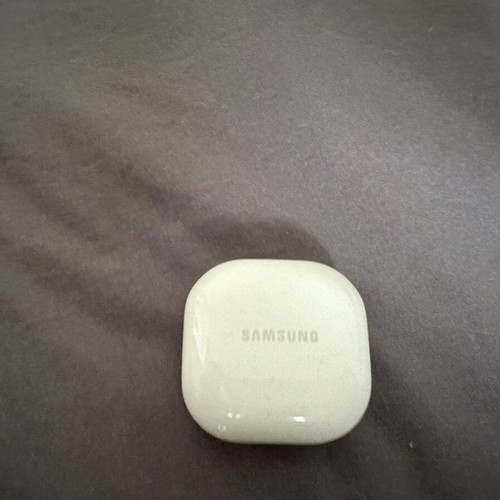 Samsung Galaxy Buds2 Bluetooth handsfree earbuds like new with charging case graphite