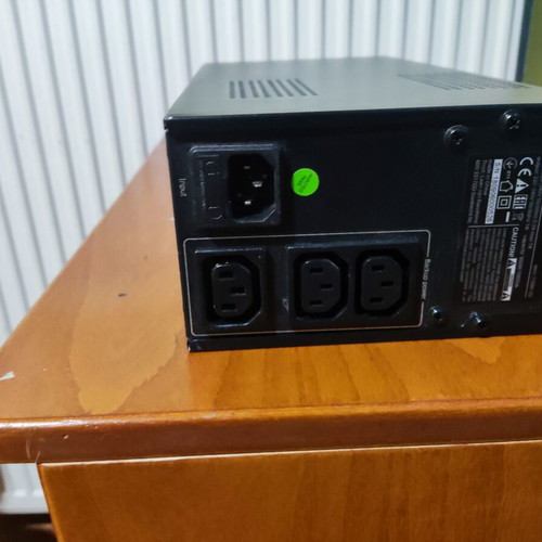 Trust Oxxtron 1000VA power supply 560W like new