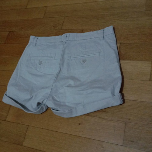 H&M beige shorts like new, size S