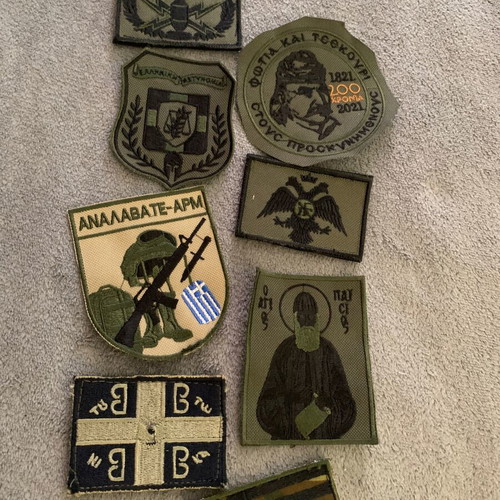 Military embroidered patches used, pack of 8 pieces