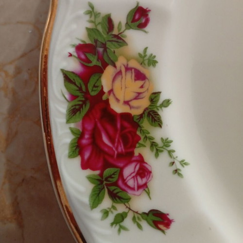 Porcelain plate