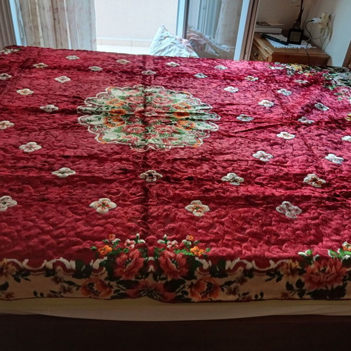 Velvet vintage quilt set with two pillowcases, burgundy