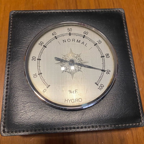 Analog hygrometer used