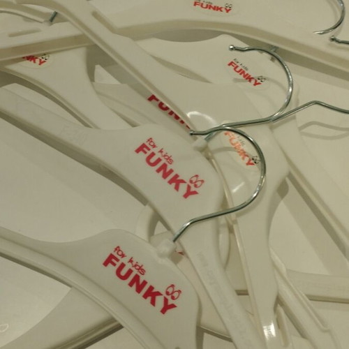 Hangers new, pack of 20