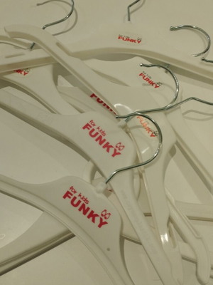 Hangers new, pack of 20