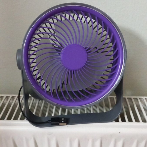 Rechargeable fan with USB, 3 speeds and light, like new