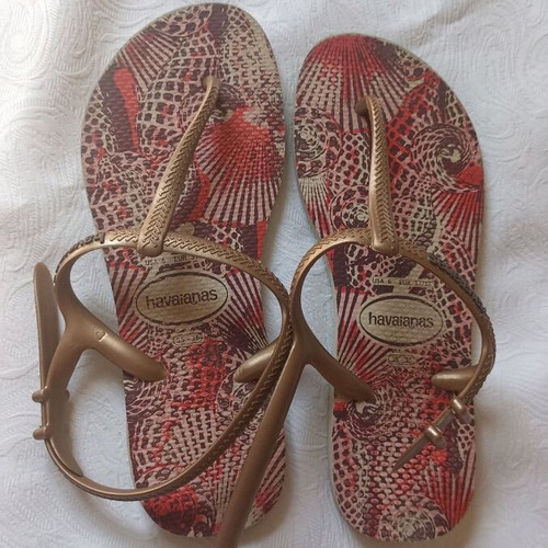 Havaianas flip-flops used, size 35-36