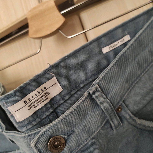 Bermuda shorts like new, straight fit, size 46