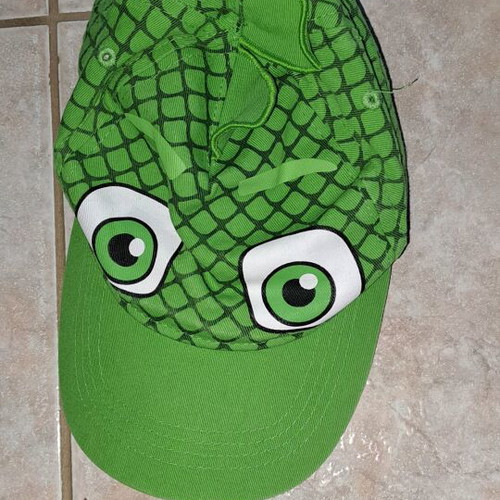 Children's hat used, size XS, for ages 5 to 6