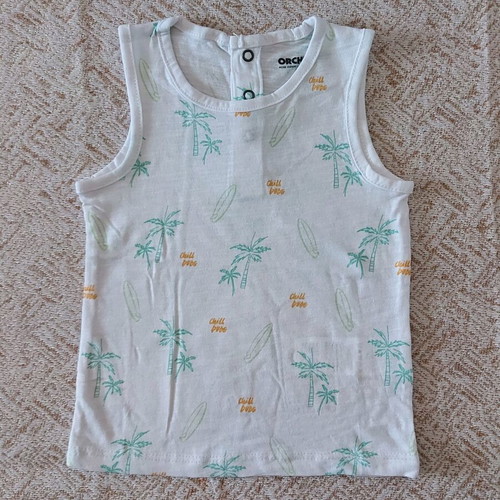 Orchestra set of 6 t-shirts and 2 shorts like new, for 6 months