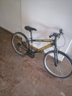 Mountain bike like new, black, 24 inch, men's bicycle