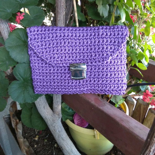 Knitted handmade crossbody bag new, purple with silver chain