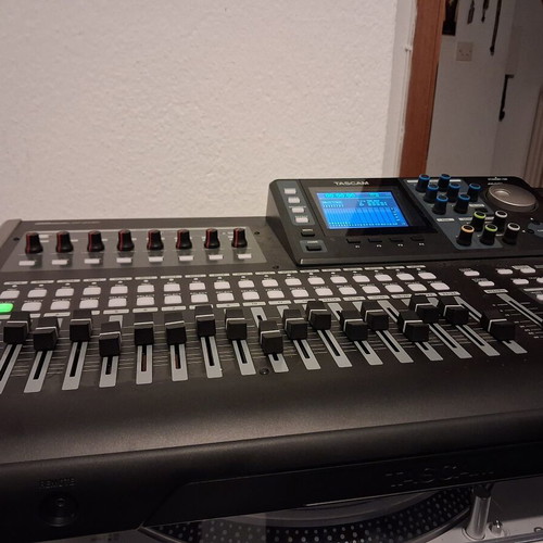 Tascam DP 24 Mixing and Recording Console like new