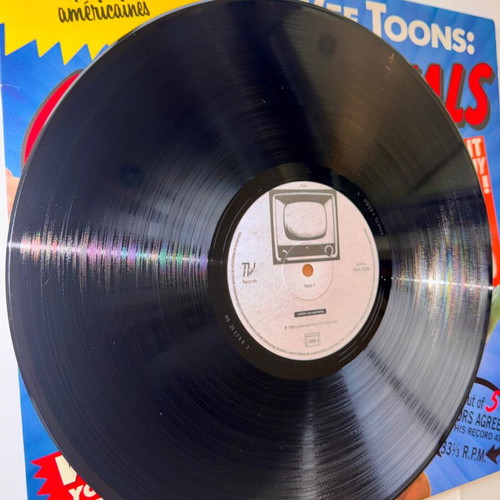 TeeVee Toons The Commercials LP like new, pop genre