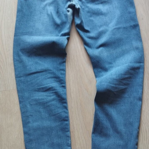Women's jeans pack of 4, W28L32, like new condition